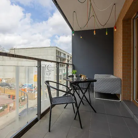 Studio With Balcony Near The Pge Stadium By Renters Appartement