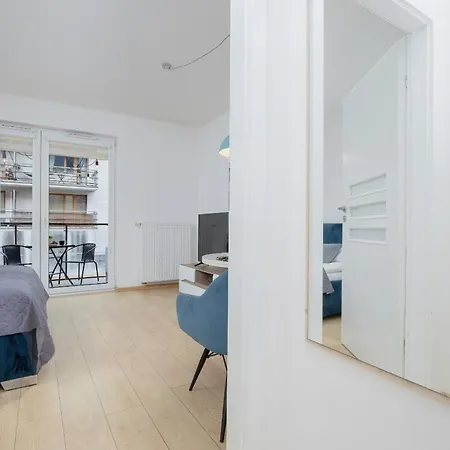 Studio With Balcony Near The Pge Stadium By Renters Warschau