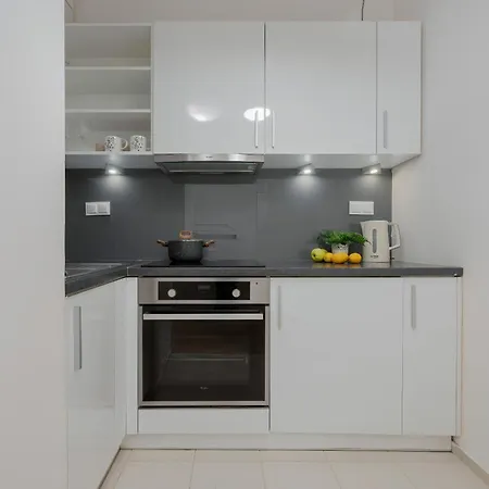 Appartement Studio With Balcony Near The Pge Stadium By Renters *