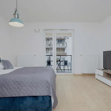 Studio With Balcony Near The Pge Stadium By Renters * Warschau
