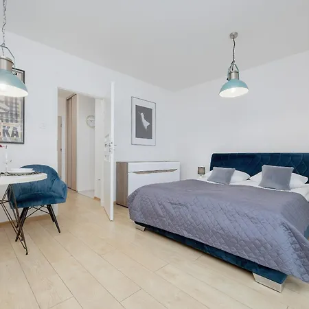 Studio With Balcony Near The Pge Stadium By Renters Appartement *